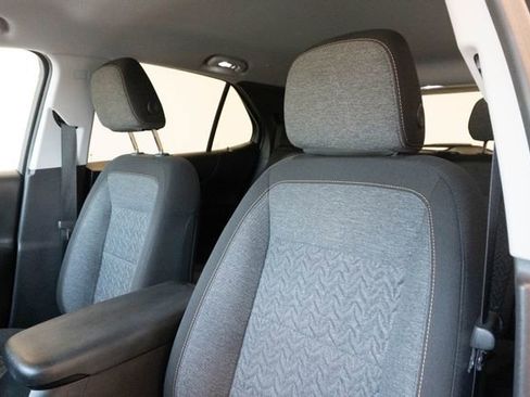 Used 2024 Chevrolet Equinox LT FWD image 21