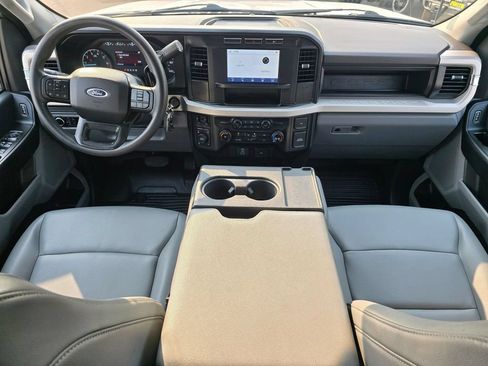 Used 2023 Ford F250 XL AWD/4WD image 9