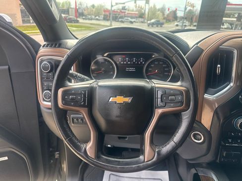 Used 2022 Chevrolet Silverado 2500 High Country w/ Safety Package II AWD/4WD image 16