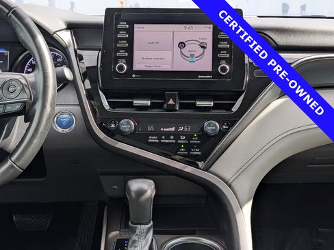 Used 2022 Toyota Camry SE FWD image 17