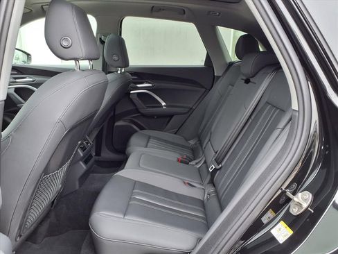 Used 2025 Audi Q5 Premium Plus w/ Premium Plus image 23