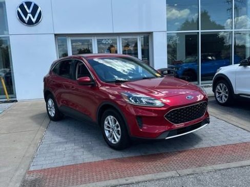 Used 2020 Ford Escape SE AWD/4WD image 2