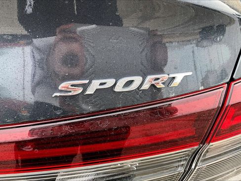 Used 2025 Honda Civic Sport image 8