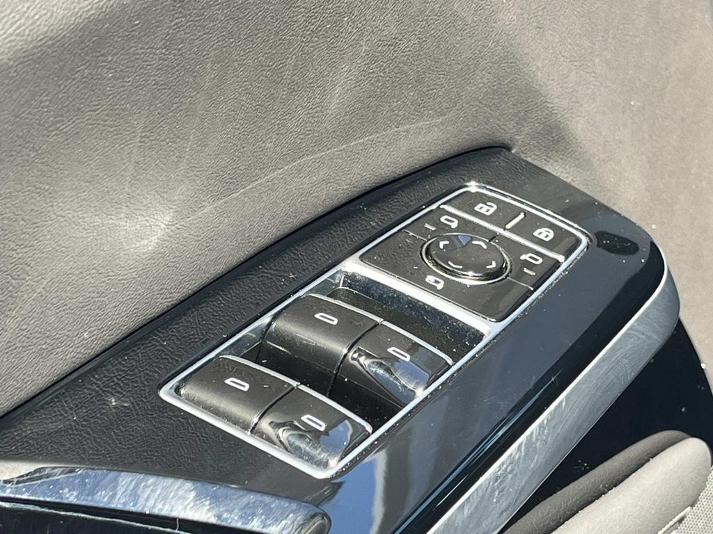 Certified 2025 Cadillac Escalade Sport AWD/4WD image 74