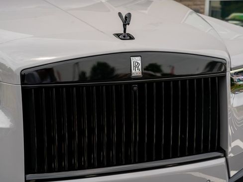Used 2025 Rolls-Royce Cullinan AWD/4WD image 6