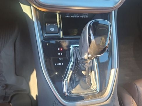 Used 2023 Subaru Outback Touring w/ Popular Package #2 image 19