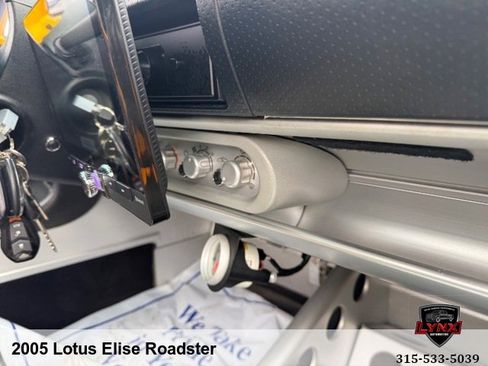 Used 2005 Lotus Elise image 25