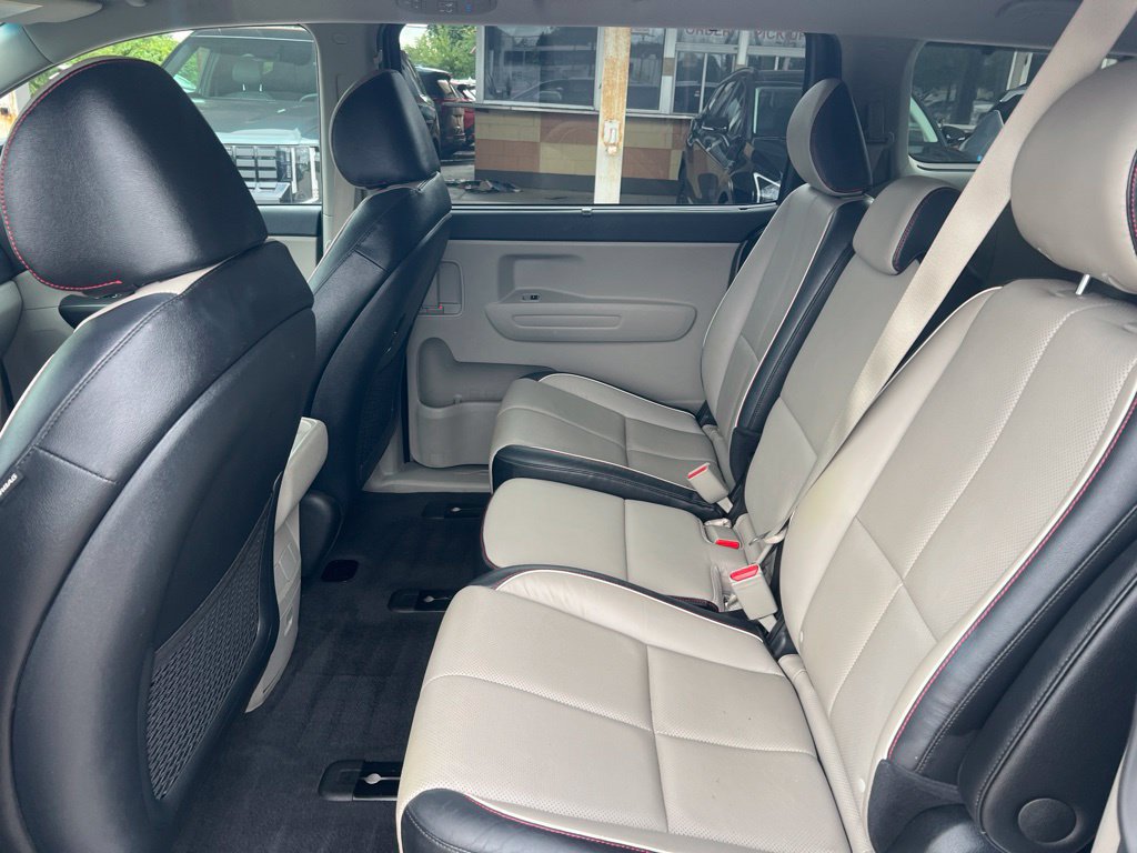 Used 2019 Kia Sedona EX FWD image 9