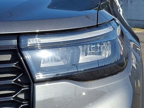 Used 2025 Ford Explorer ST AWD/4WD image 9