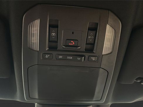 New 2026 Toyota Highlander Platinum image 5