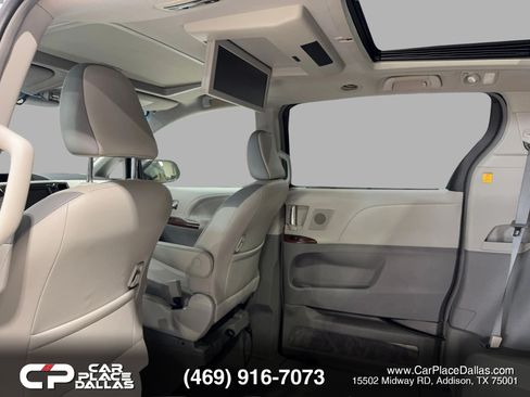 Used 2013 Toyota Sienna Limited w/ Premium Pkg FWD image 24