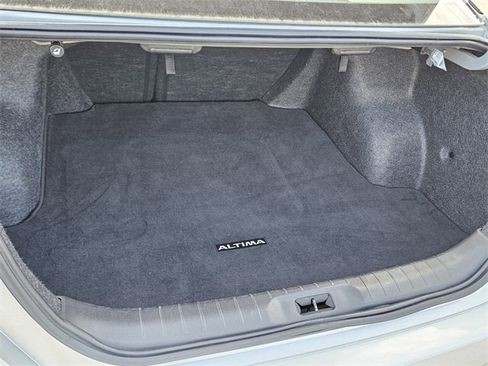 Used 2024 Nissan Altima 2.5 SR image 13