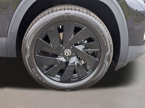 New 2026 Volkswagen Atlas SE FWD image 11