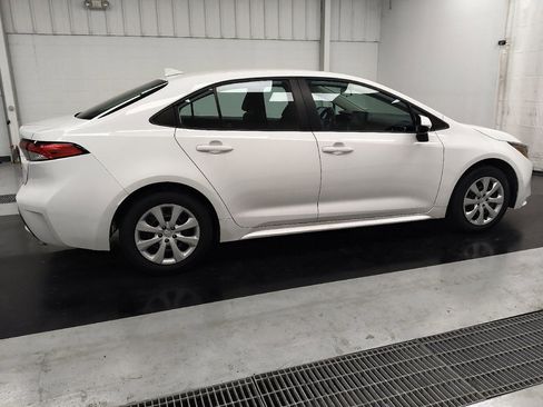 Used 2022 Toyota Corolla LE FWD image 10
