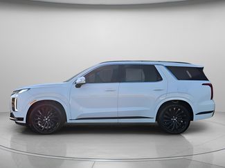 Used 2025 Hyundai Palisade Calligraphy video 2