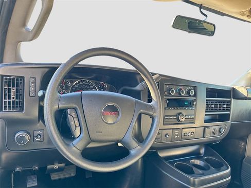 Used 2022 GMC Savana 2500 w/ Driver Convenience Package image 19