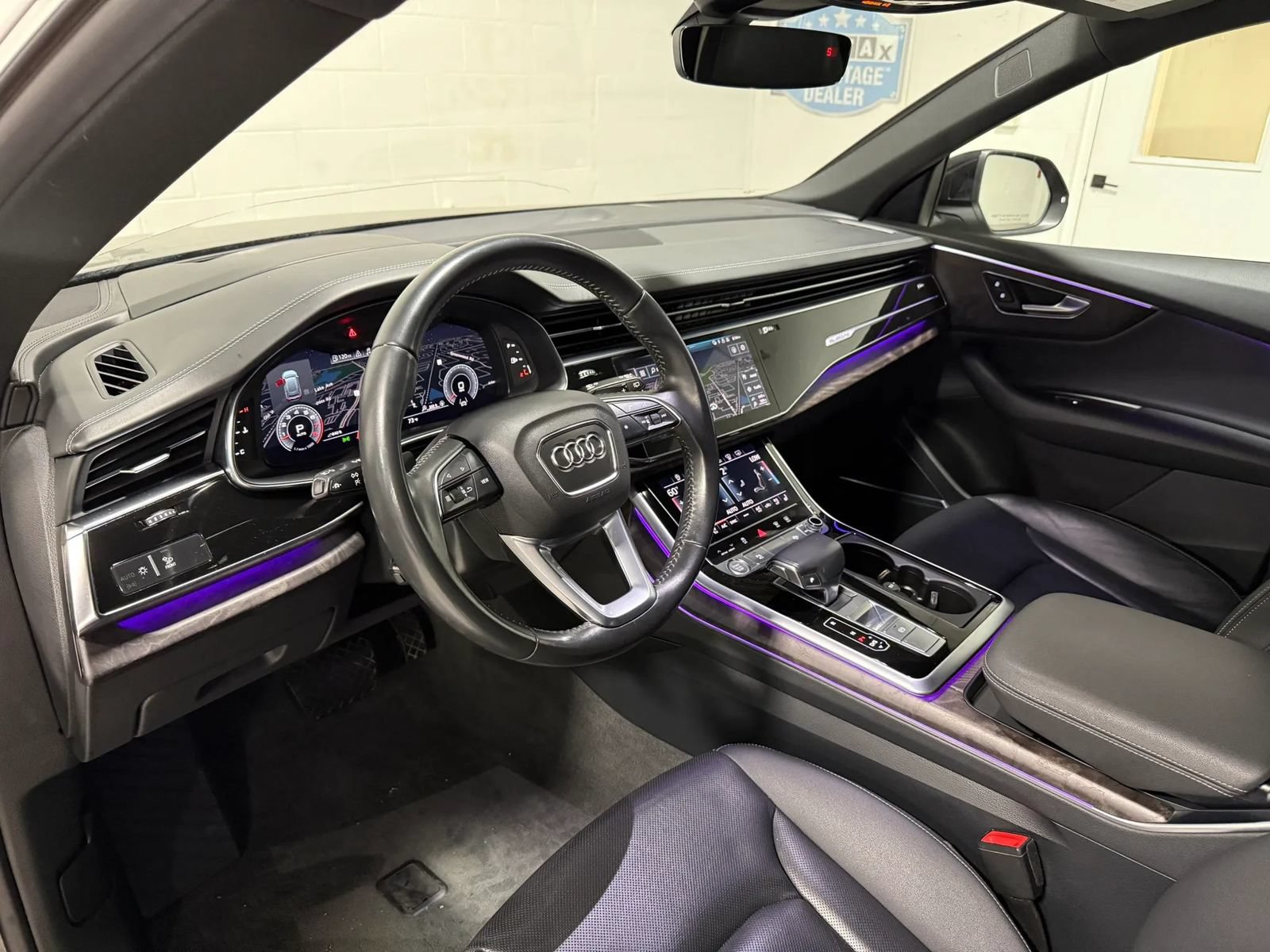 Used 2019 Audi Q8 Prestige AWD/4WD image 3