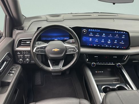 Used 2025 Chevrolet Tahoe LT AWD/4WD image 12