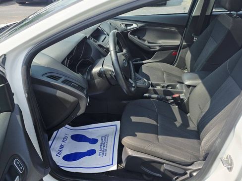 Used 2015 Ford Focus SE w/ SE Sport Package FWD image 12