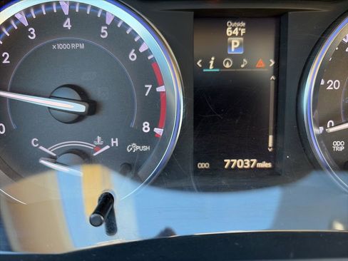 Used 2015 Toyota Highlander Limited image 21