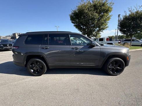 New 2025 Jeep Grand Cherokee L Altitude AWD/4WD image 8
