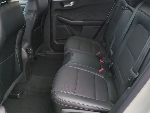 New 2025 Ford Escape SE FWD image 16