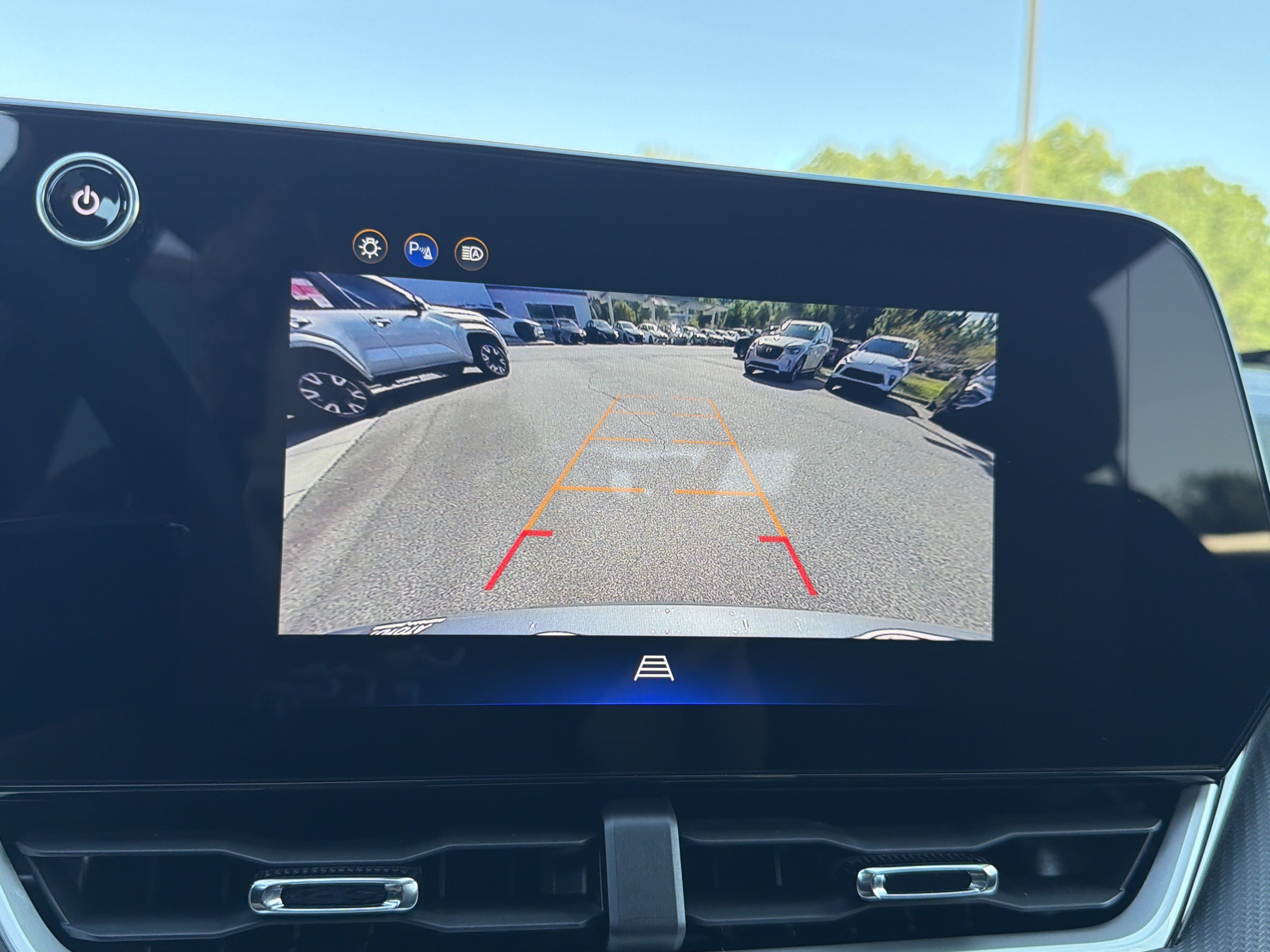 Used 2025 Chevrolet Equinox LT AWD/4WD image 7