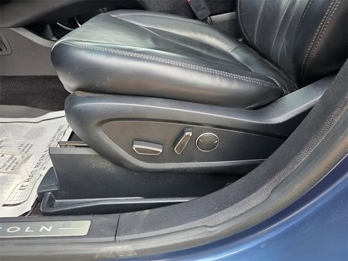 Used 2018 Lincoln MKX Reserve image 19