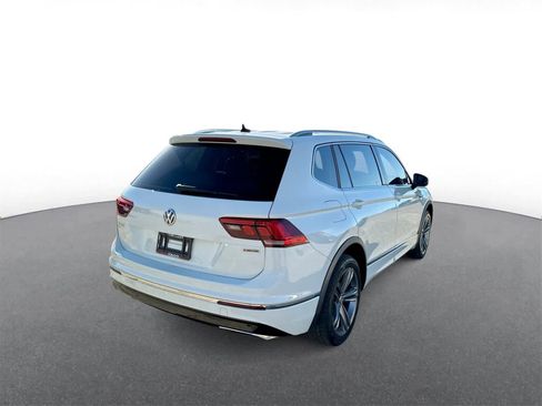 Used 2019 Volkswagen Tiguan SEL R-Line w/ 3rd Row Seat Package image 8