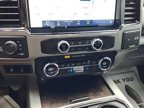 Used 2022 Ford F350 Lariat w/ Chrome Package AWD/4WD image 25