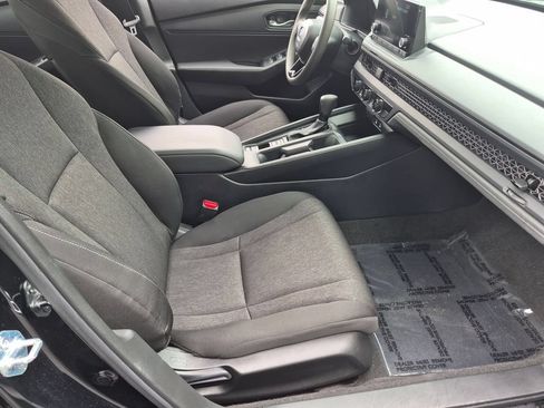 Used 2025 Honda Accord LX image 29