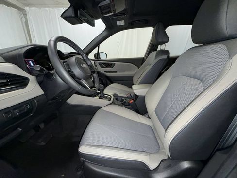 Used 2025 Subaru Forester Premium AWD/4WD image 11