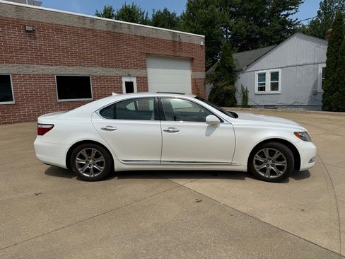 Used 2008 Lexus LS 460 RWD image 4