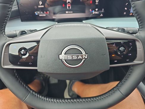 New 2025 Nissan Murano SL image 9