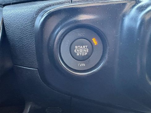 Used 2022 Jeep Wrangler Unlimited Sport AWD/4WD image 28