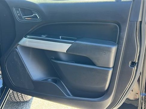 Used 2018 Chevrolet Colorado LT AWD/4WD image 10
