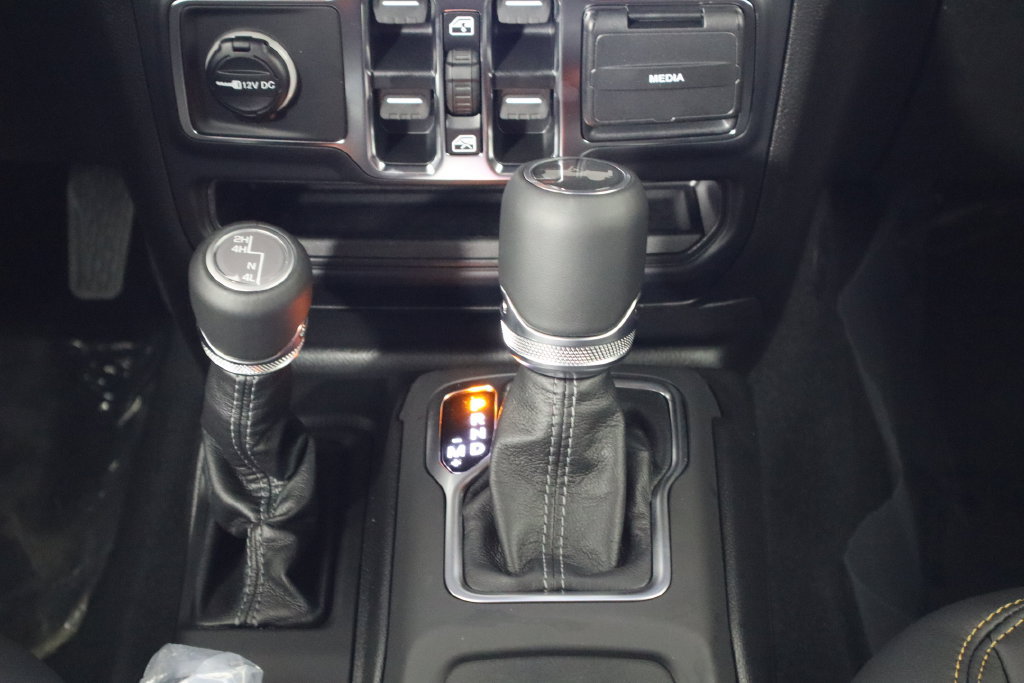New 2027 Jeep Wrangler Unlimited Sahara AWD/4WD image 29