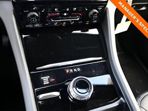 New 2025 Jeep Grand Cherokee Limited w/ Luxury Tech Group II image 24