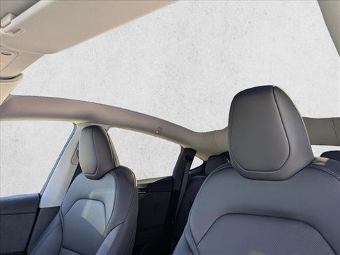 Used 2026 Tesla Model Y 2WD image 16