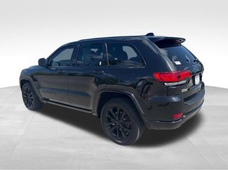 Used 2021 Jeep Grand Cherokee Laredo X AWD/4WD video 3