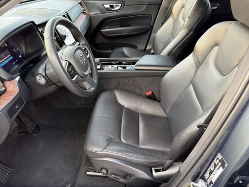 Used 2024 Volvo XC60 B5 Plus image 10