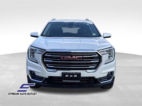 Used 2023 GMC Terrain SLT AWD/4WD image 2