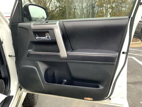 Used 2016 Toyota 4Runner Limited image 13