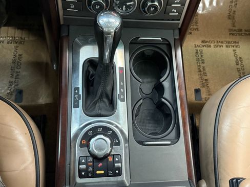 Used 2011 Land Rover Range Rover HSE LUX image 31