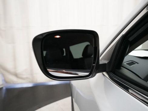 Used 2019 Nissan Rogue SL AWD/4WD image 25