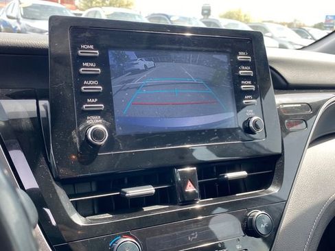 Used 2023 Toyota Camry SE FWD image 9