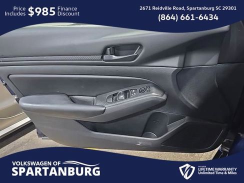 Used 2024 Nissan Altima 2.5 S image 4