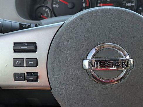 Used 2019 Nissan Frontier SV image 18
