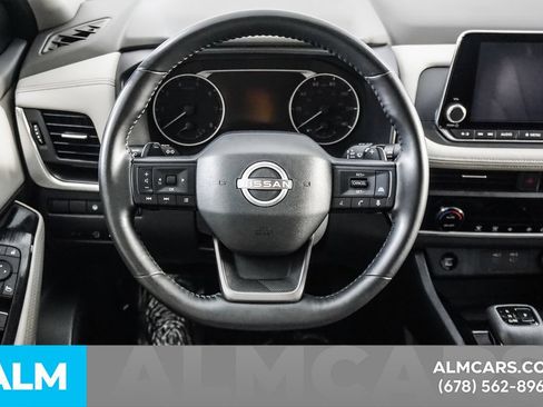 Used 2025 Nissan Rogue SV FWD image 27