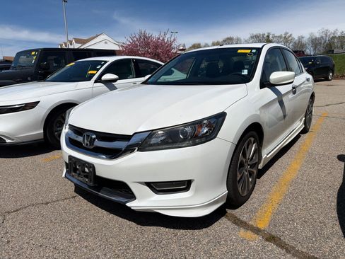 Used 2013 Honda Accord Sport image 7